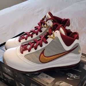 Labron mvp size 9